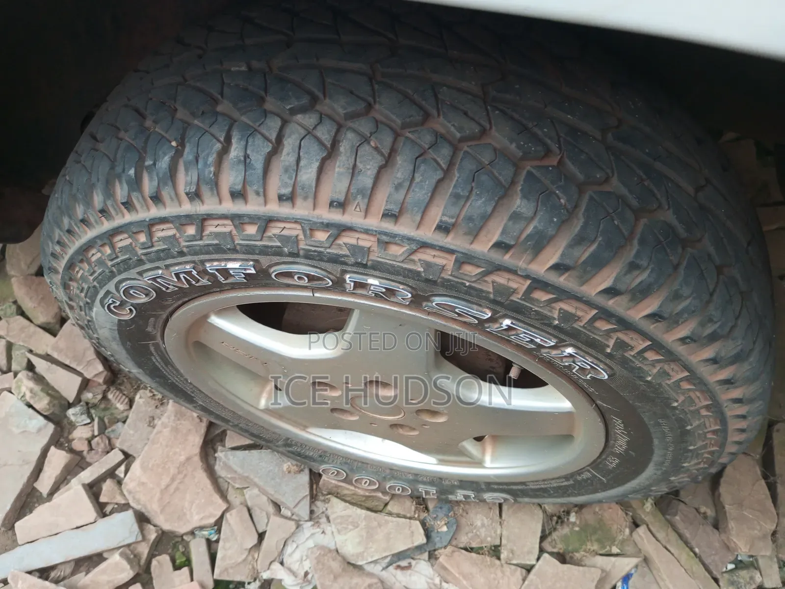 Toyota RAV4 1999 White