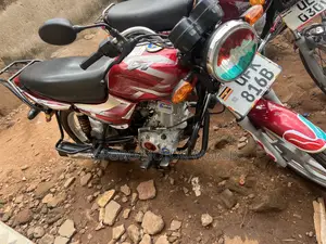 Bajaj CT 125X 2022 Red