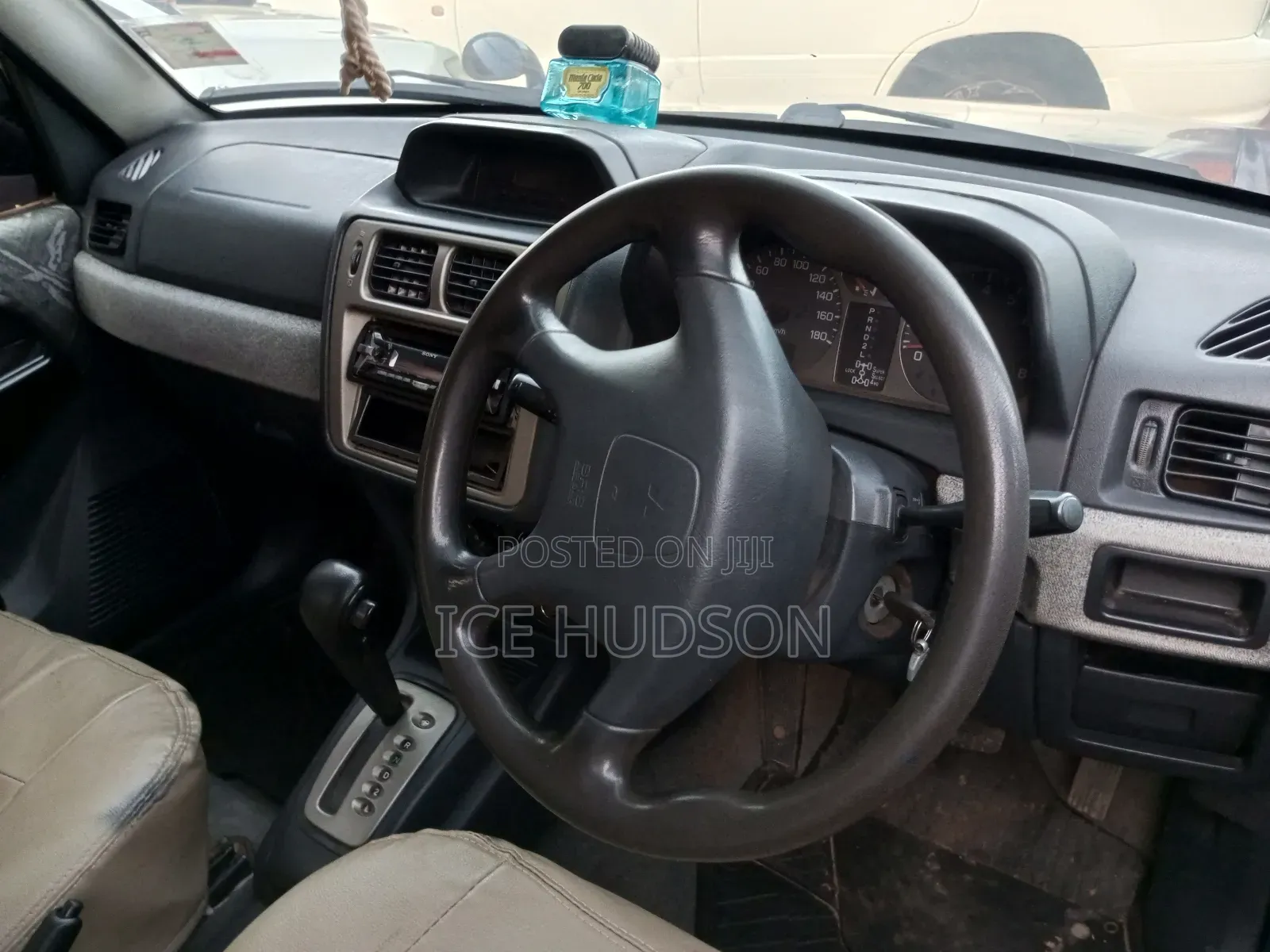 Mitsubishi Pajero IO 2000 Blue