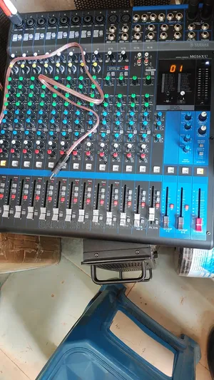 Mixer 16channals Yamaha