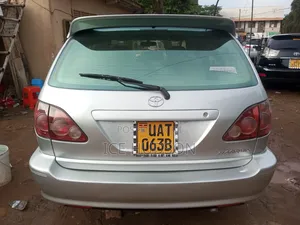 Toyota Harrier 1999