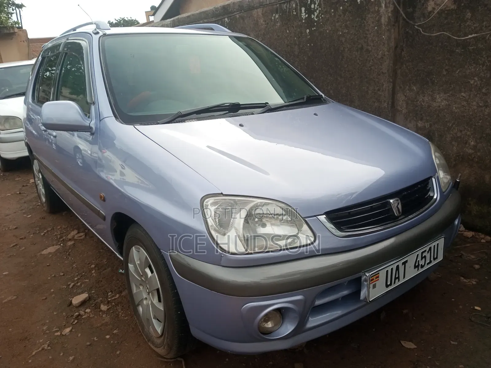 Toyota Raum 2002
