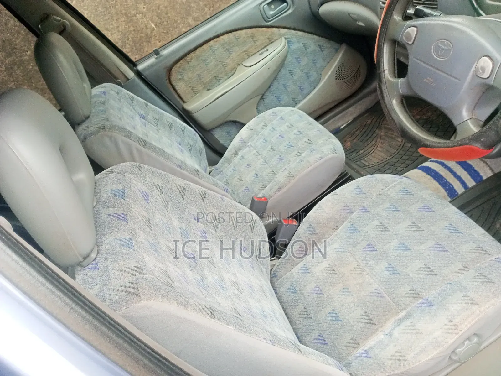 Toyota Raum 2002