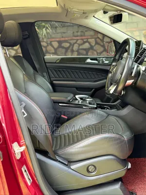 Mercedes-Benz GLE-Class 2017 Red