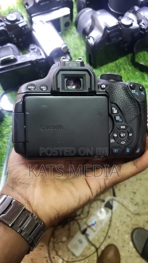 Canon Camera 700d