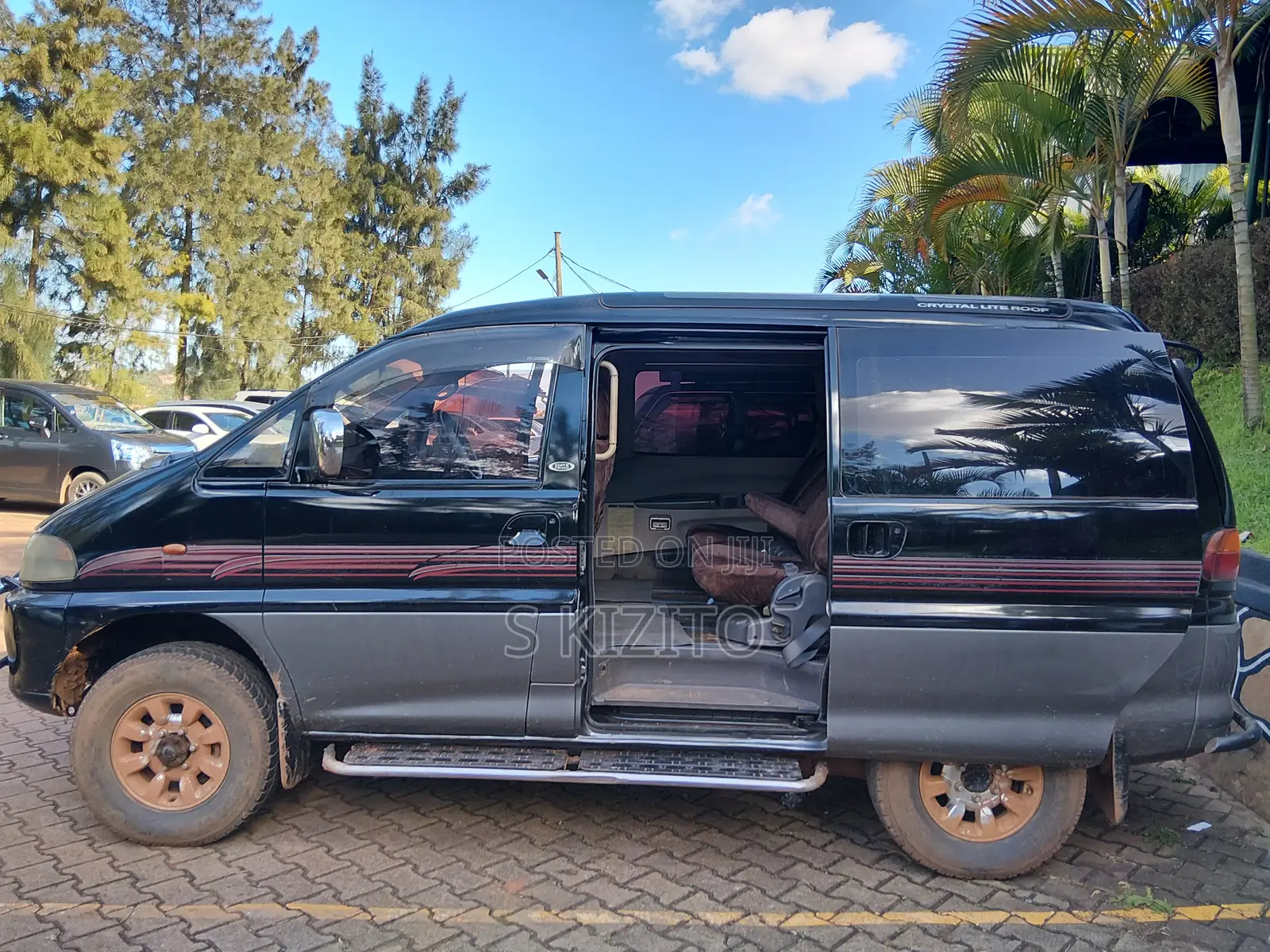 Mitsubishi SpaceWagon 1998 Black