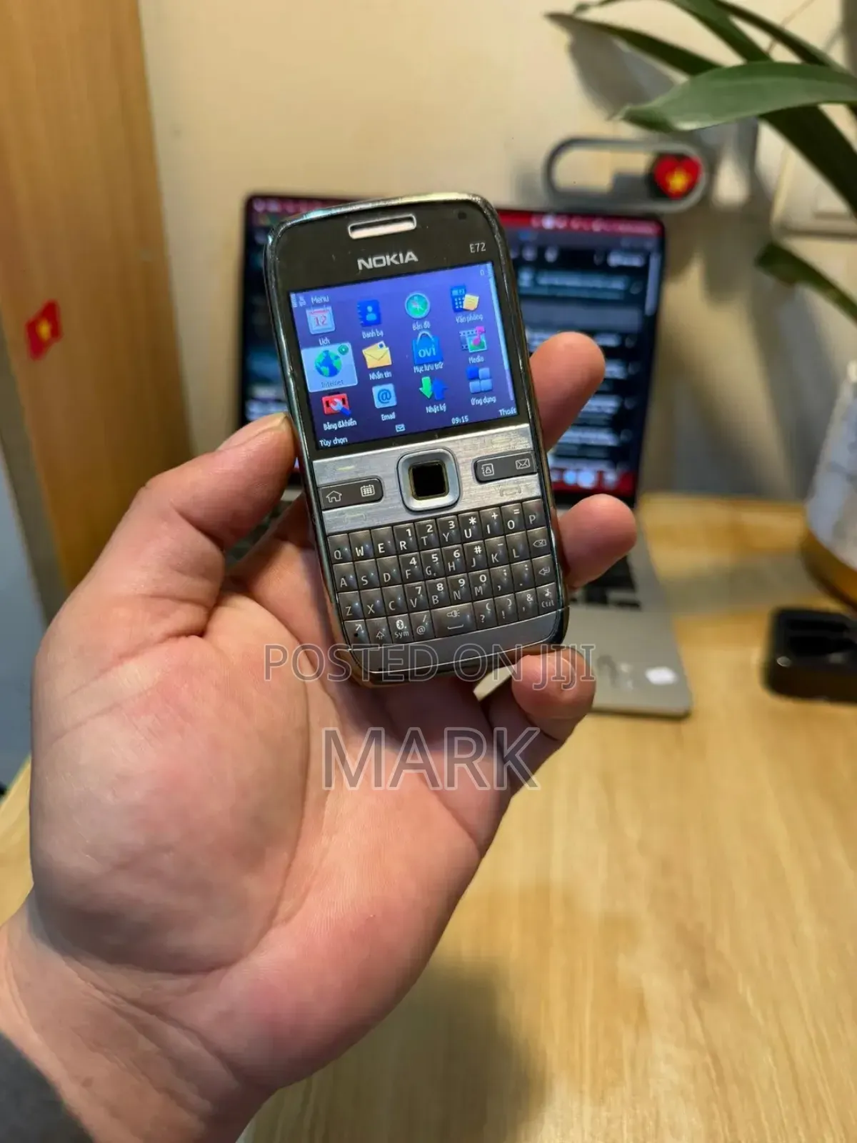 Nokia E72 Gray