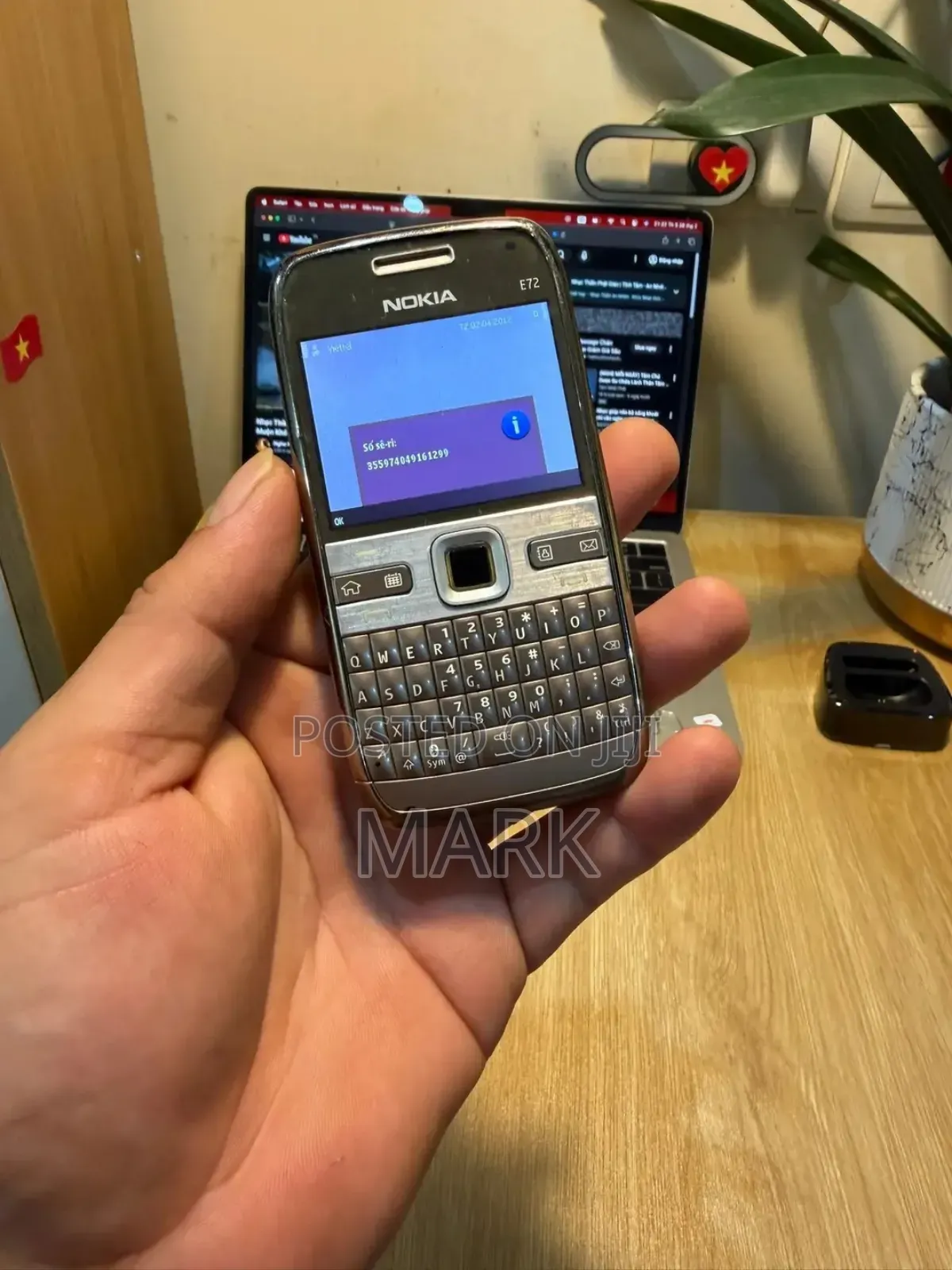 Nokia E72 Gray