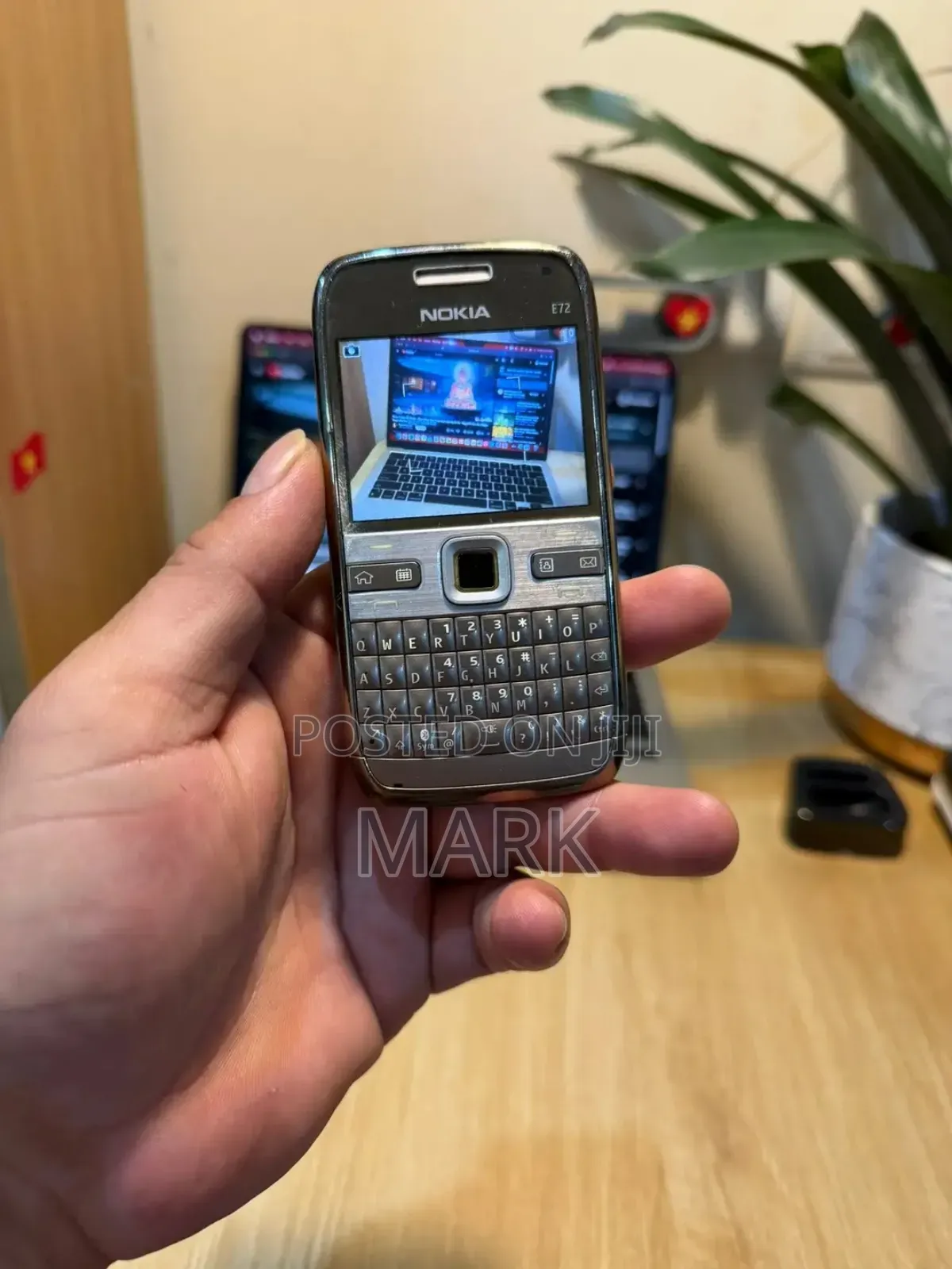 Nokia E72 Gray