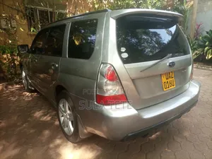 Subaru Forester Automatic 2005 Silver