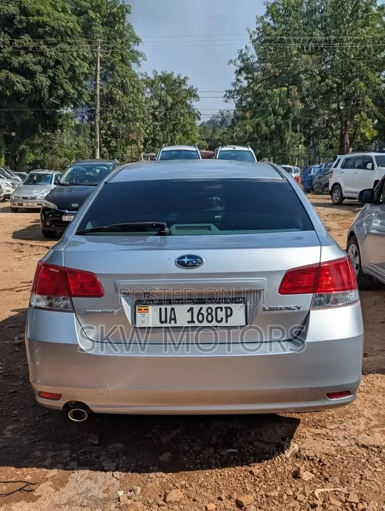 Subaru Legacy 2012 Silver
