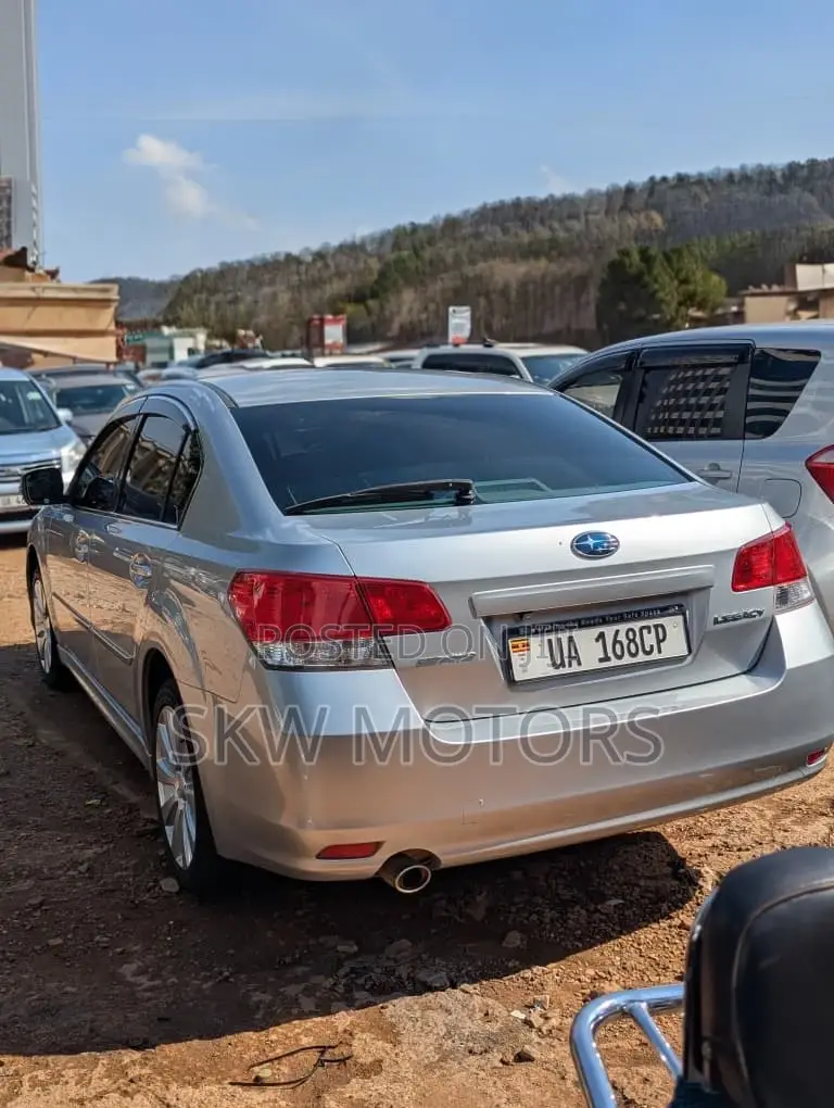 Subaru Legacy 2012 Silver