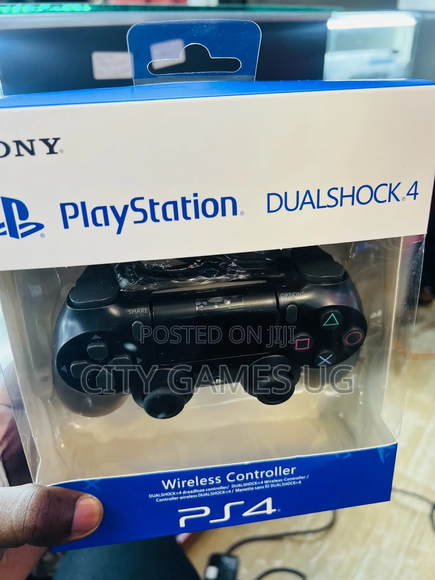Sony Entertainment - Dualshock 4 Wireless Controller - Jet Black
