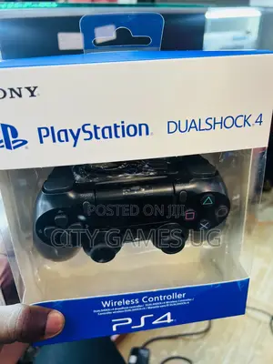 Sony Entertainment - Dualshock 4 Wireless Controller - Jet Black