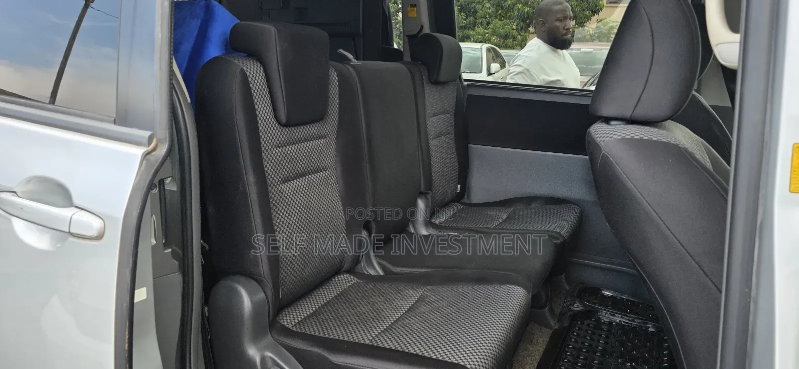 Toyota Noah 2010 Silver