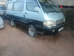 Toyota HiAce 2005 Silver