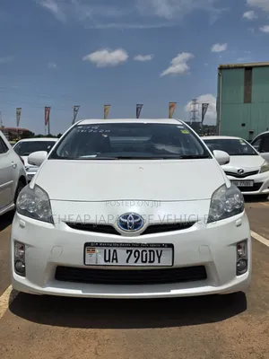 Toyota Prius 2011 White