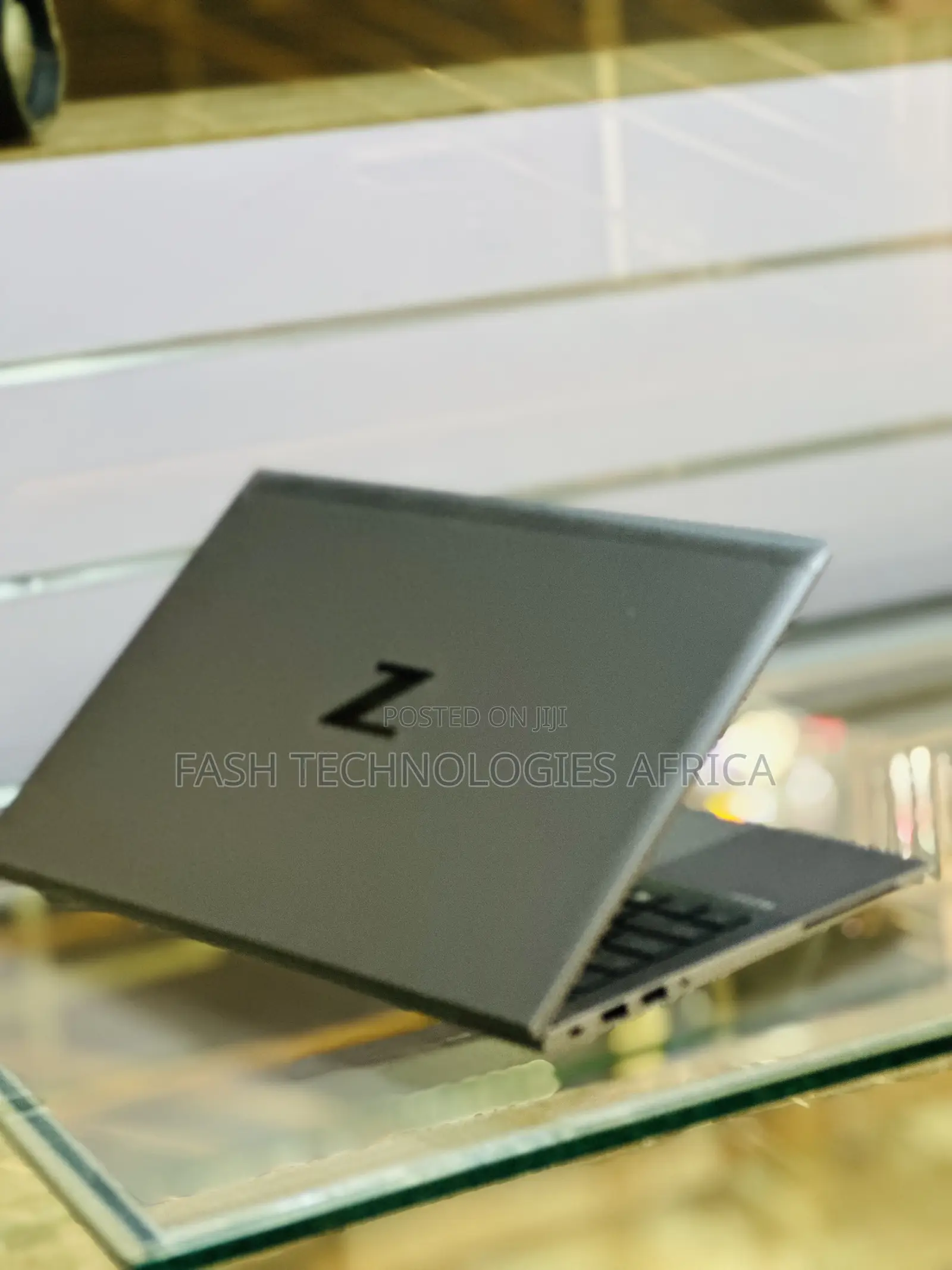 New Laptop HP ZBook Firefly 14 G7 16GB Intel Core i7 SSD 512GB