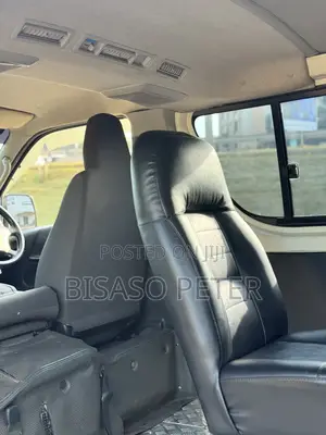 Toyota HiAce 2011 White