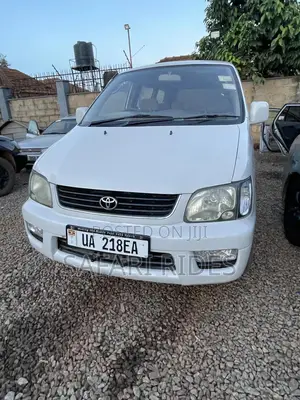 Toyota Noah 2002 White