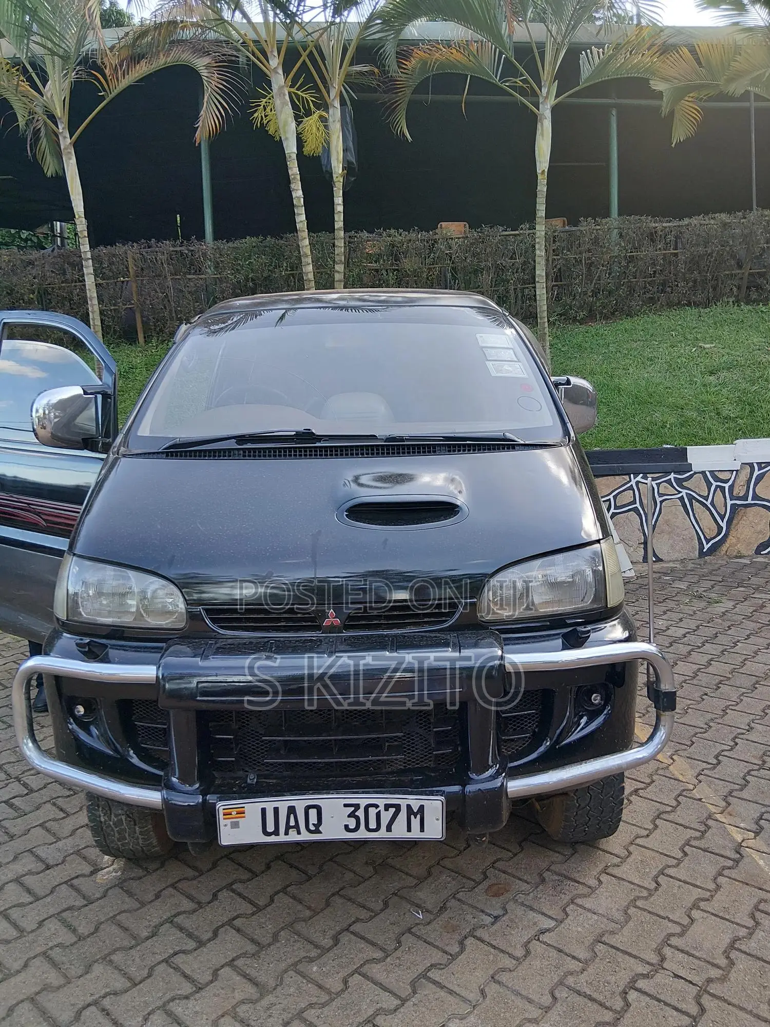 Mitsubishi SpaceWagon 1998 Black