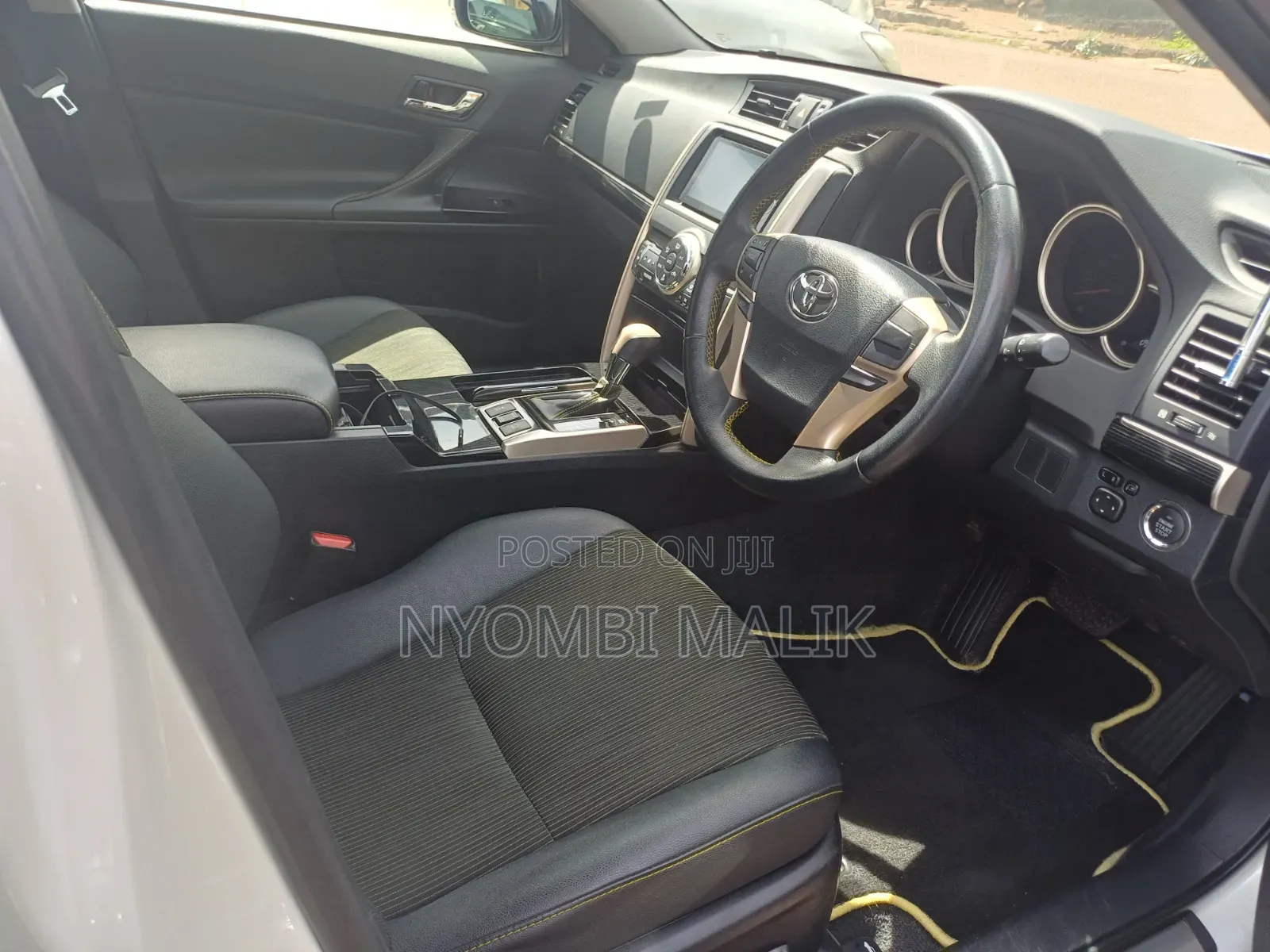 Toyota Mark X 2.5 RWD 2014 White