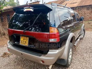 Mitsubishi Challenger 2000 Black