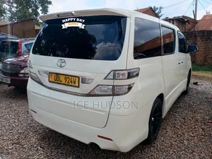 Toyota Vellfire 2009 White
