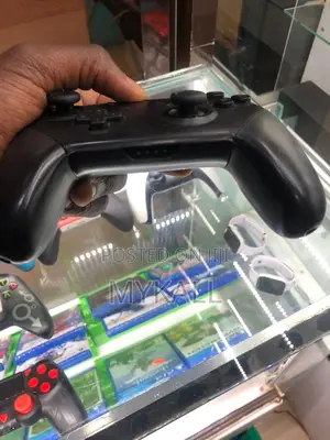 Nintendo Pro Controller-Uk Used