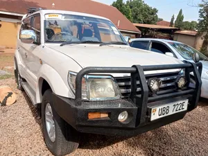 Toyota Land Cruiser Prado 1999 White