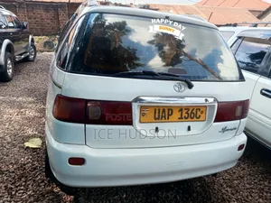 Toyota Ipsum 1998 White