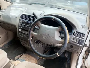 Toyota Ipsum 1998 White