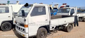 Isuzu Track Small Tye 4 B E 1