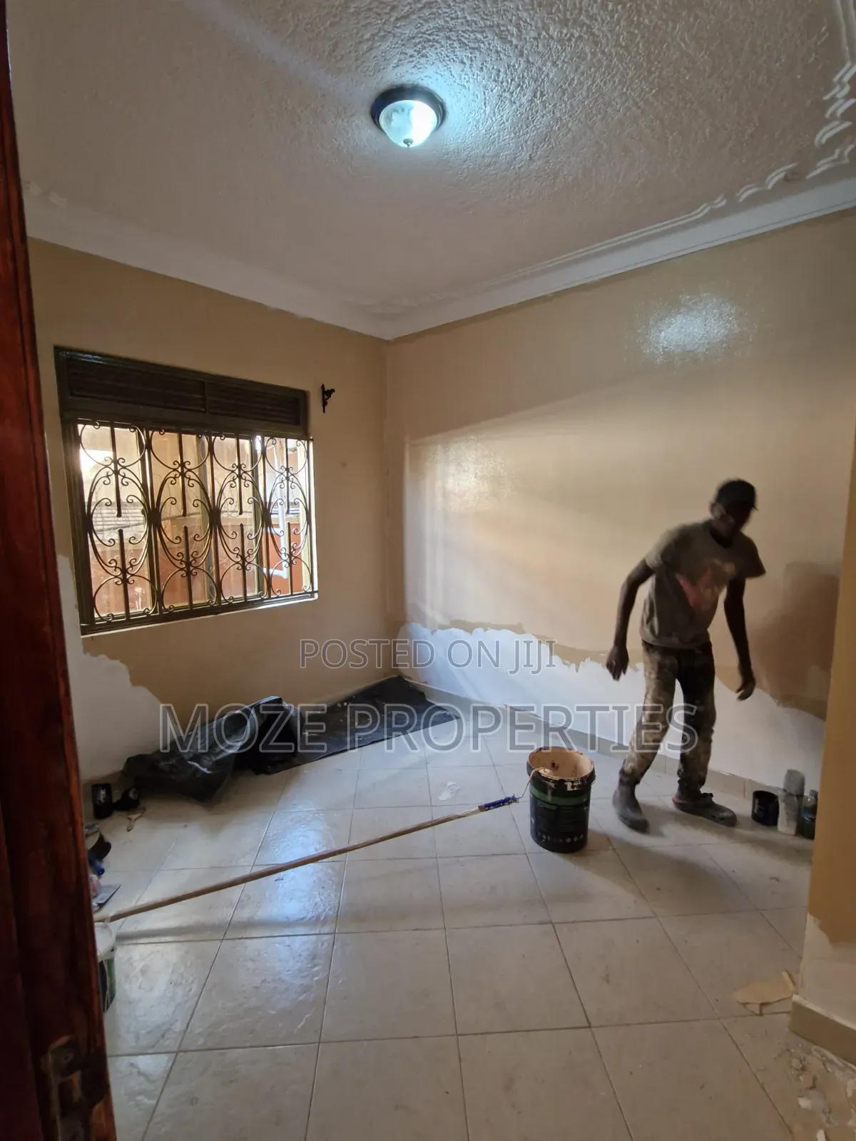 3bdrm Bungalow in Kyaliwajala Kira., Central Division for rent