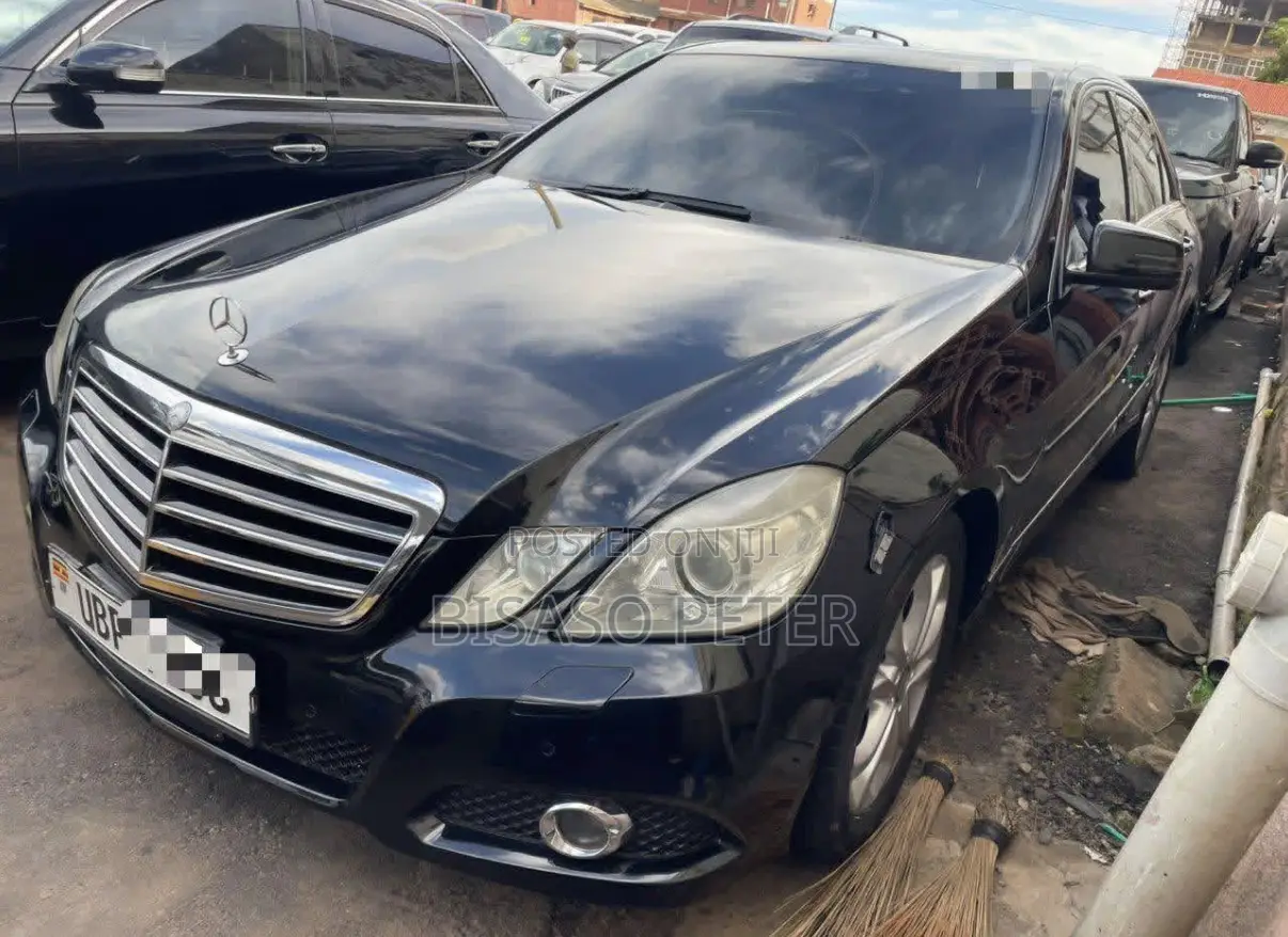 Mercedes-Benz E300 2010 Black