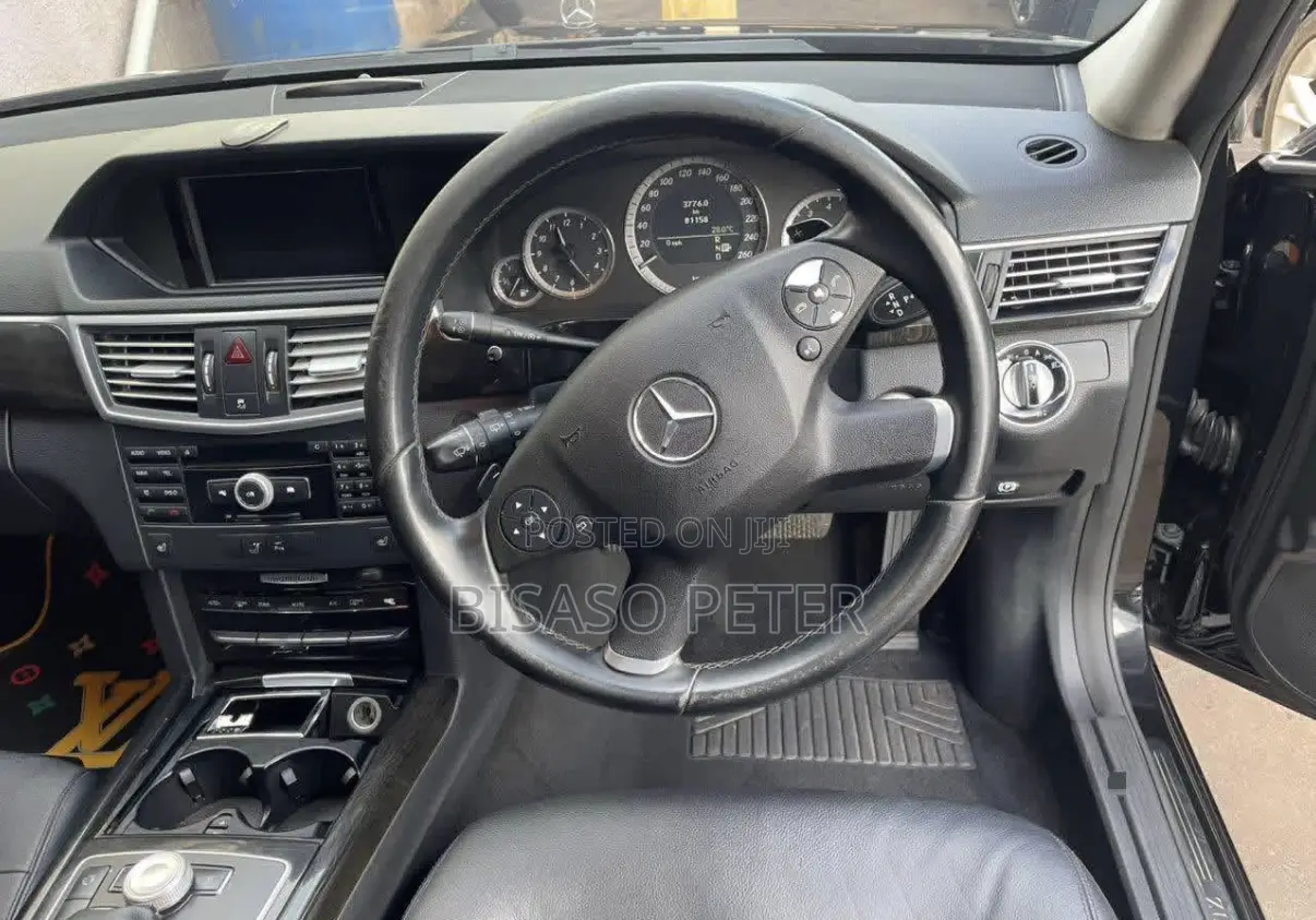 Mercedes-Benz E300 2010 Black