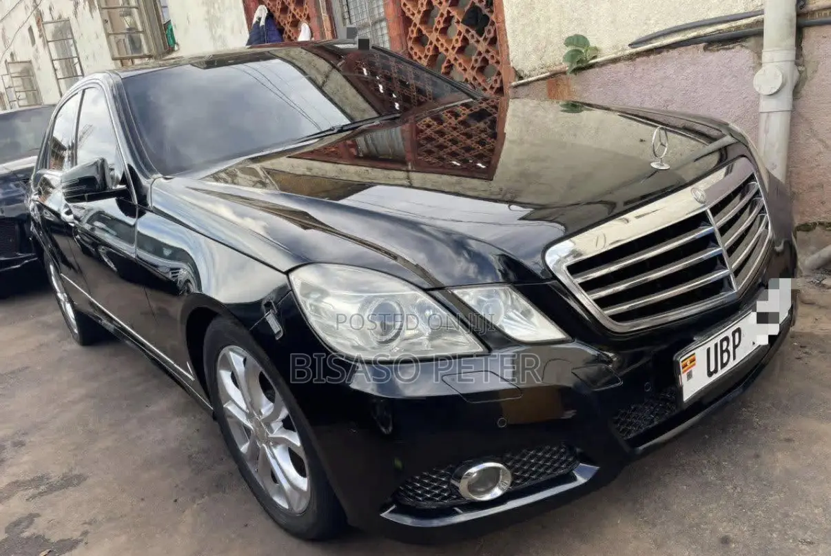 Mercedes-Benz E300 2010 Black