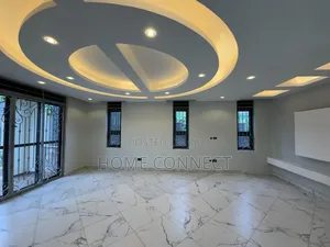 7bdrm Duplex in Lubowa Hill, Central Division for sale