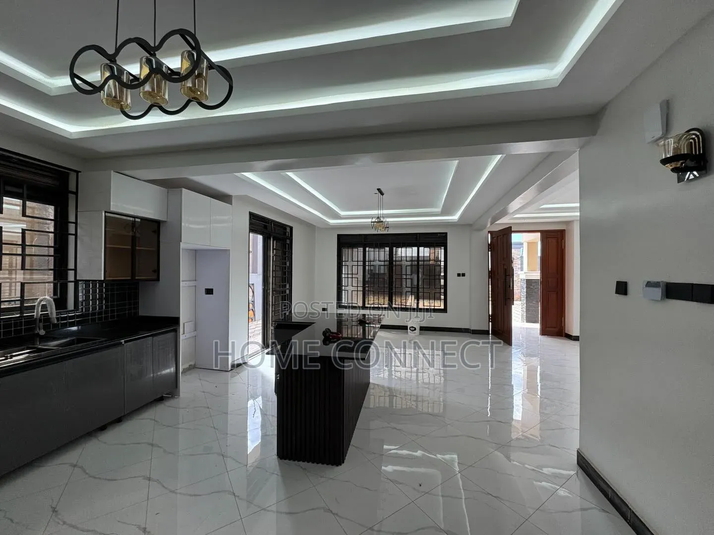 5bdrm Duplex in Serena Kigo, Central Division for sale