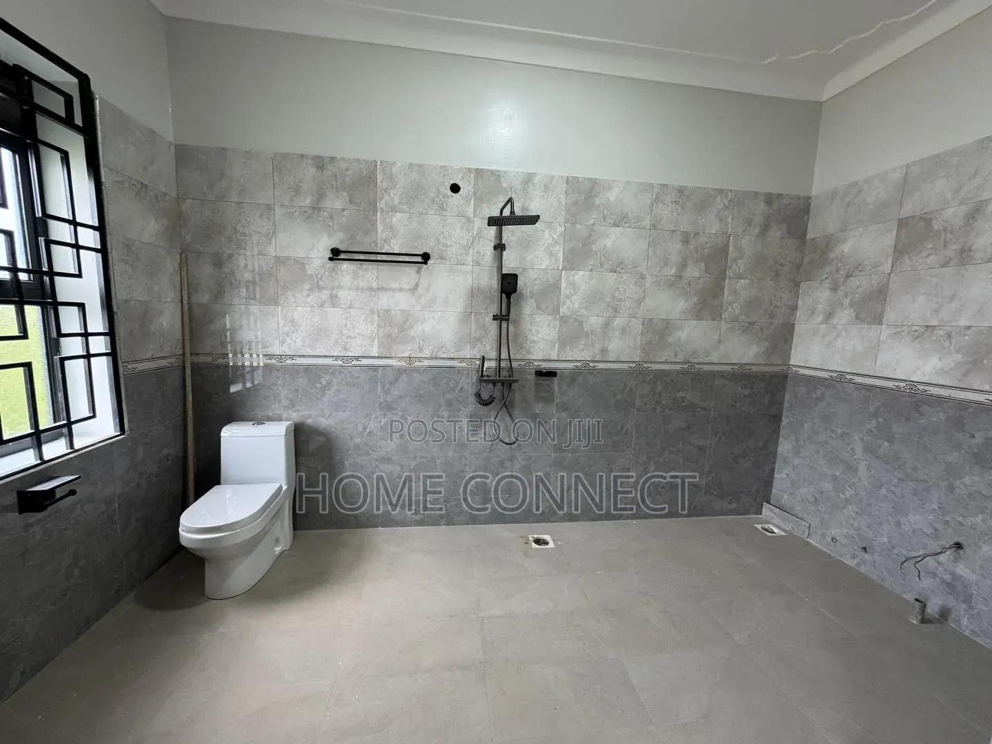 5bdrm Duplex in Serena Kigo, Central Division for sale