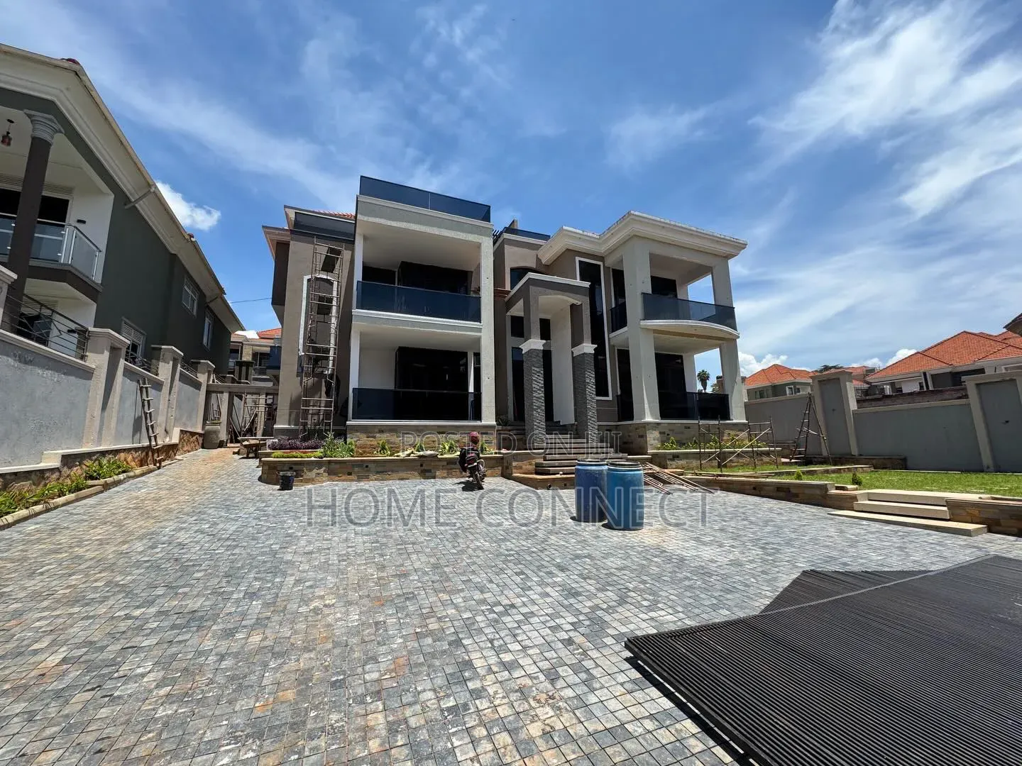 7bdrm Mansion in Munyonyo, Central Division for sale