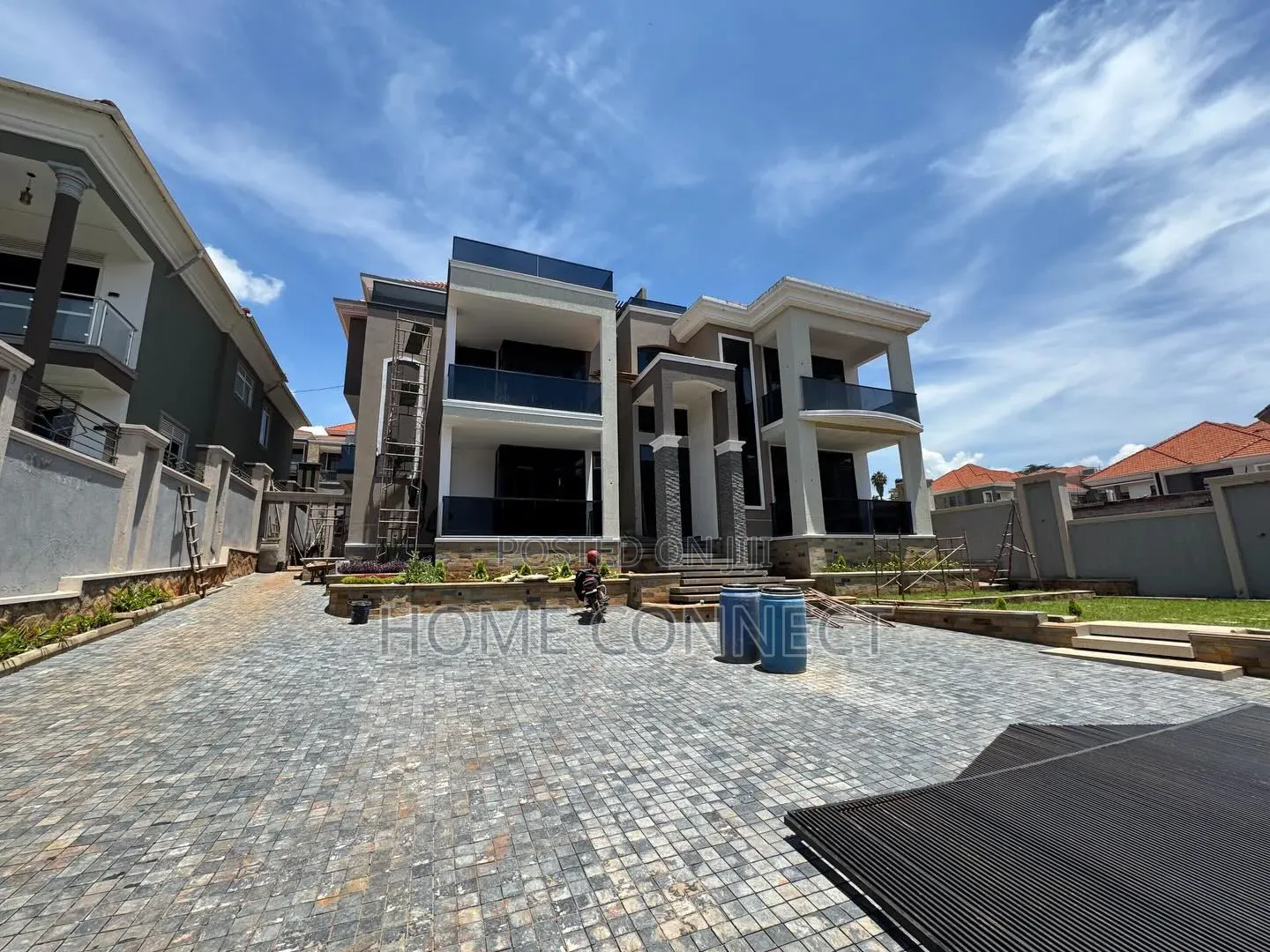 7bdrm Mansion in Munyonyo, Central Division for sale