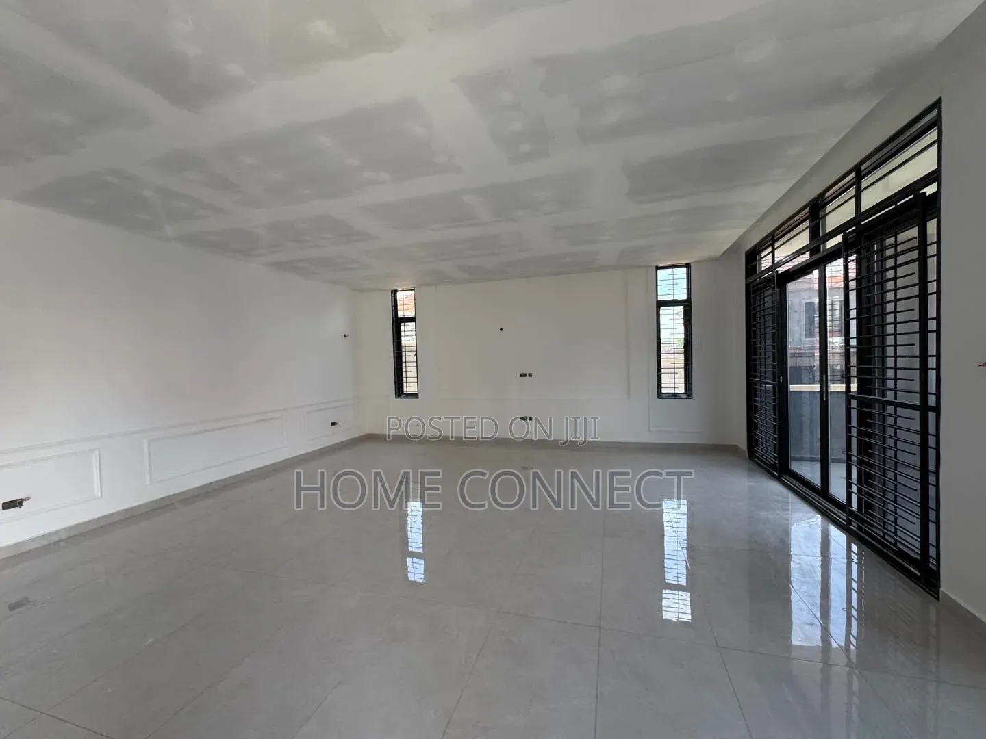7bdrm Mansion in Munyonyo, Central Division for sale
