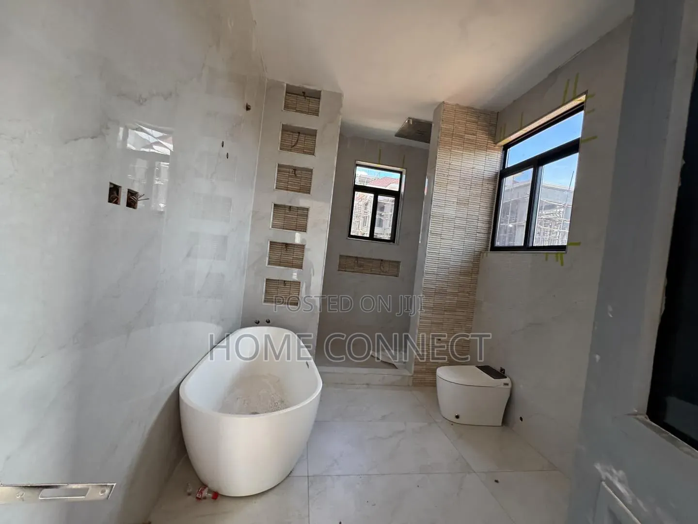 7bdrm Mansion in Munyonyo, Central Division for sale
