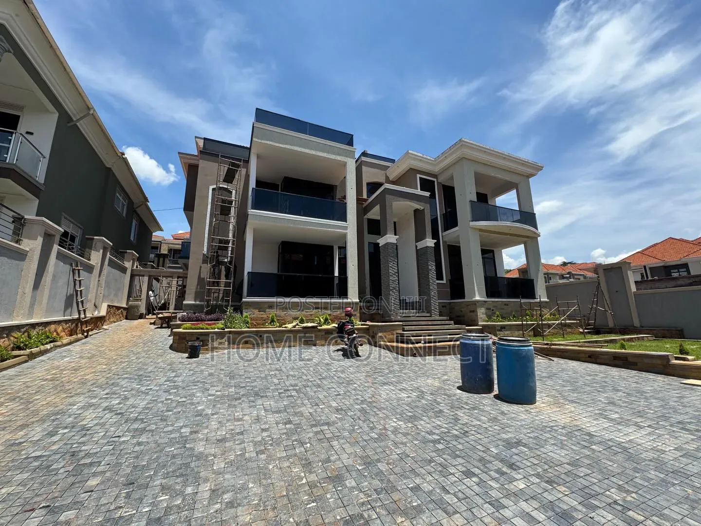 7bdrm Mansion in Munyonyo, Central Division for sale