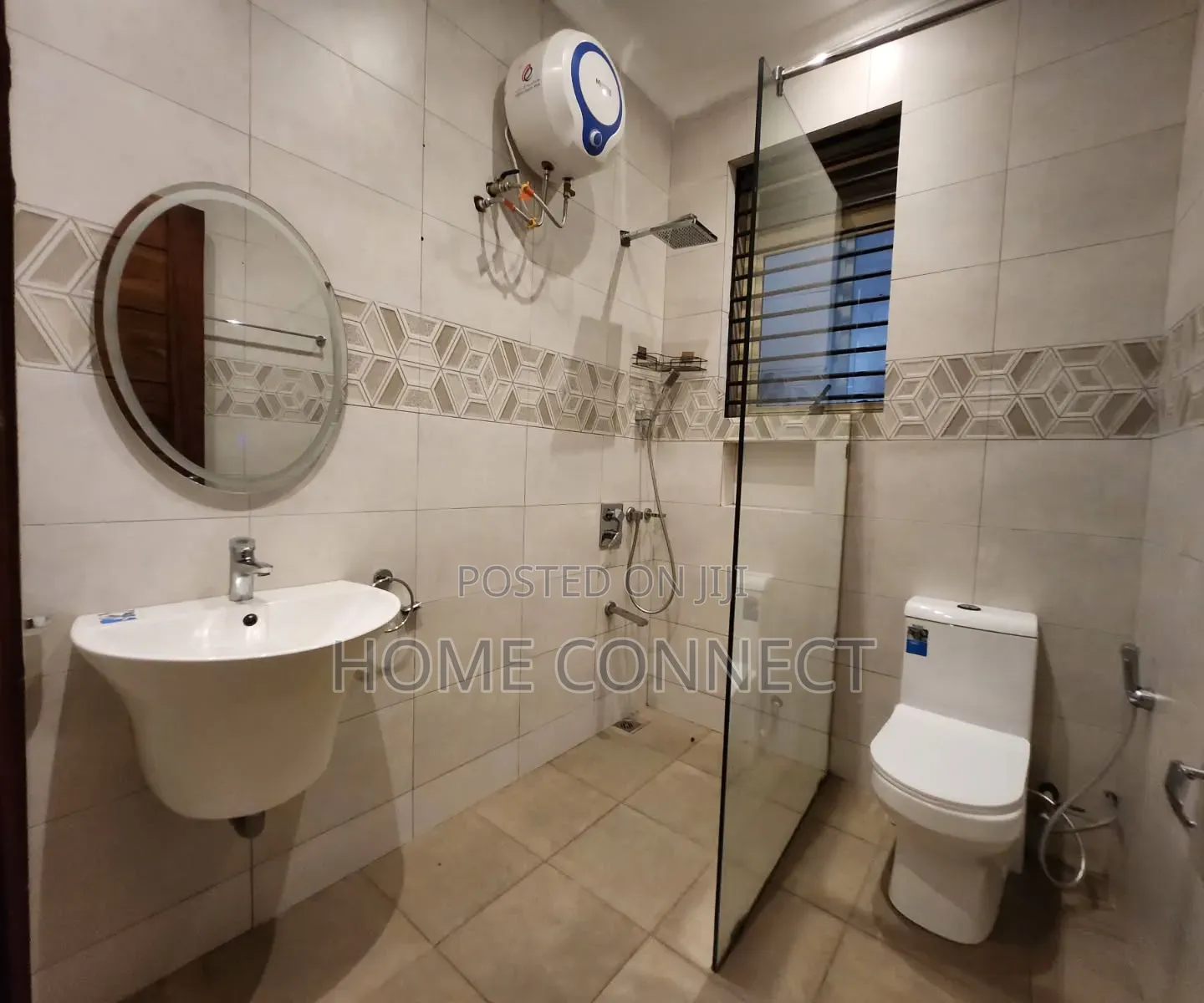 3bdrm Apartment in Muyenga, Central Division for rent
