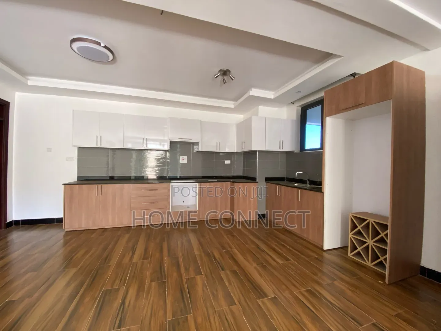 3bdrm Apartment in Muyenga, Central Division for rent
