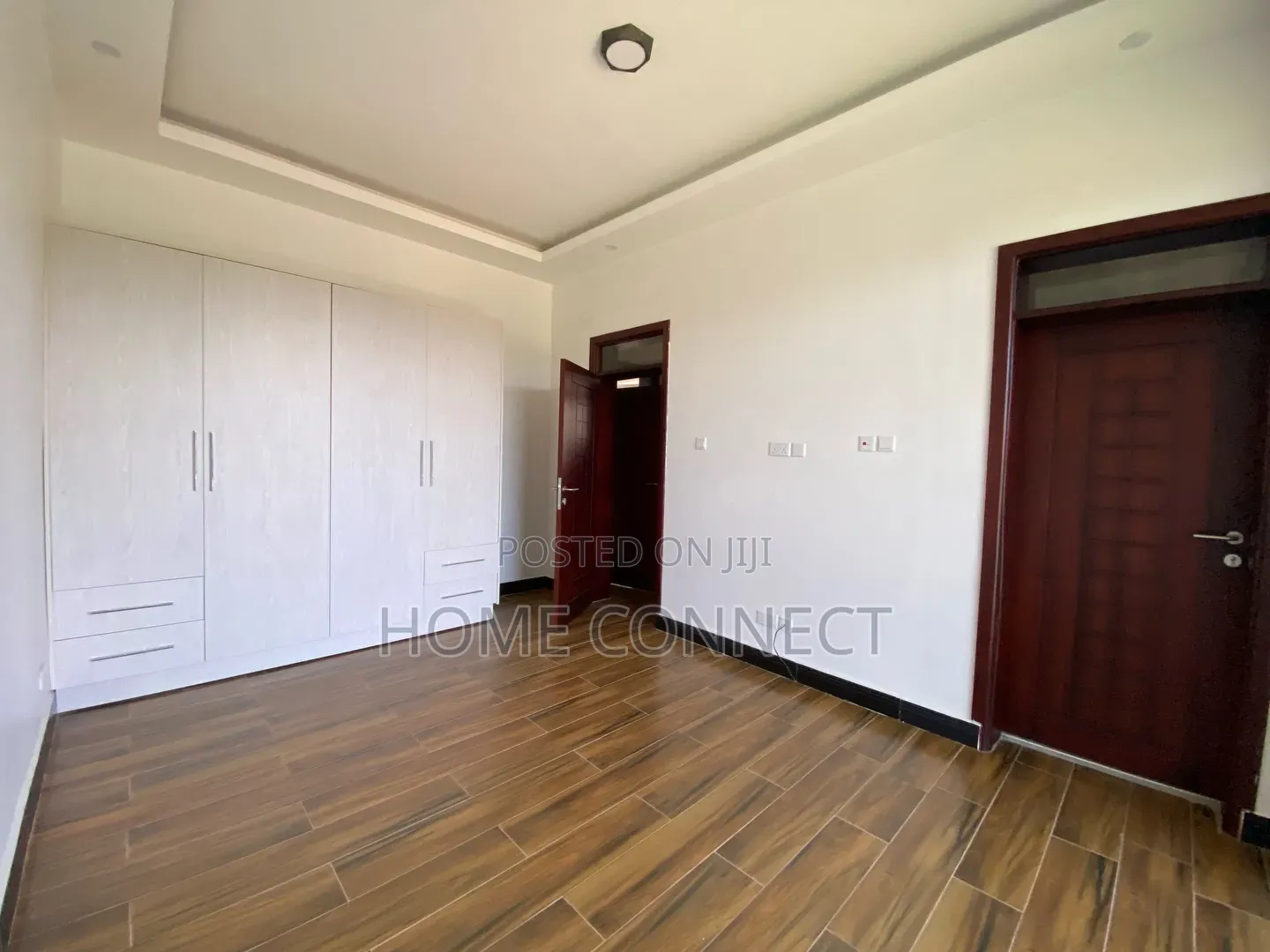 3bdrm Apartment in Muyenga, Central Division for rent