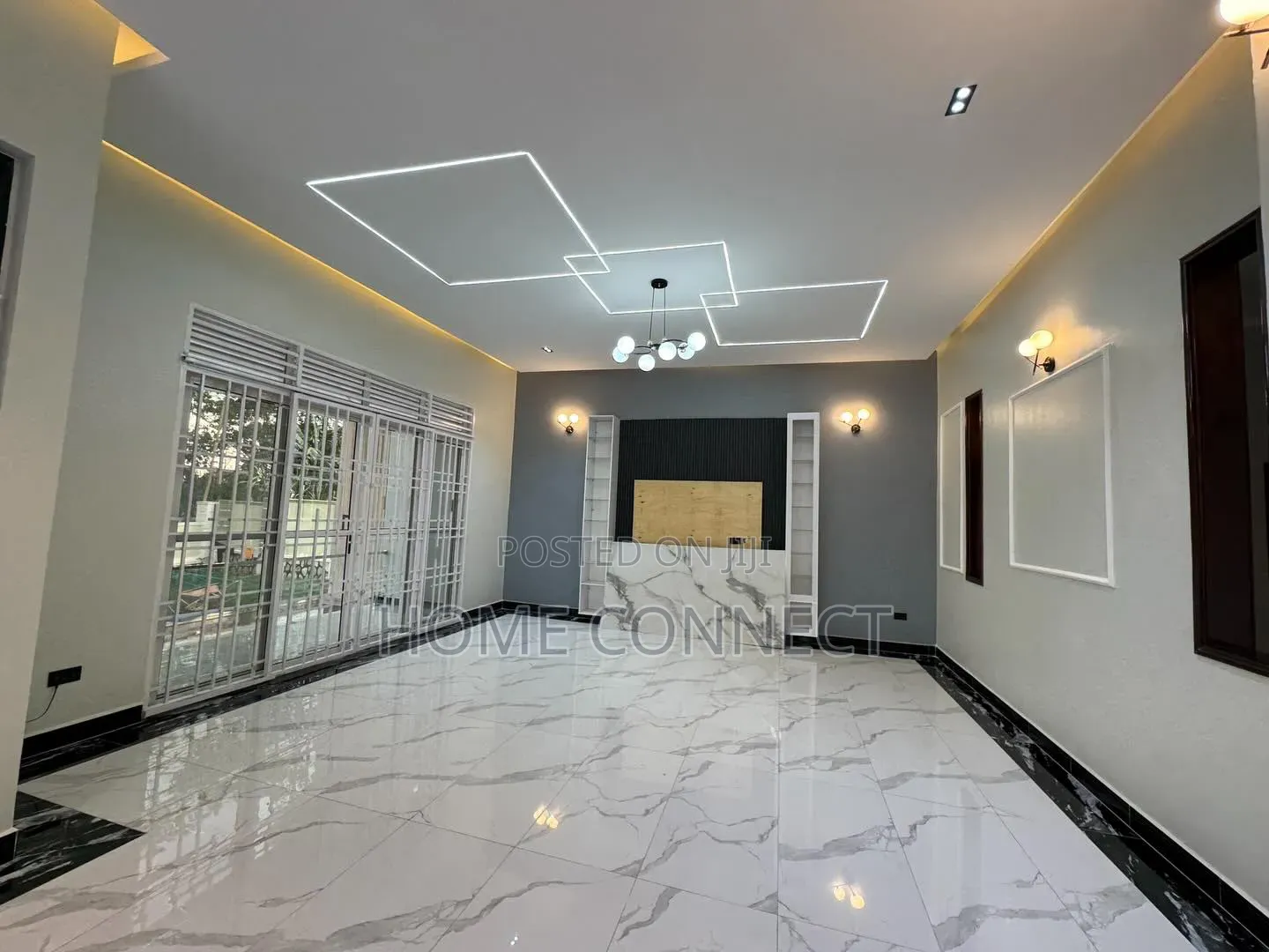 4bdrm Apartment in Kira Mamerito Rd, Central Division for sale