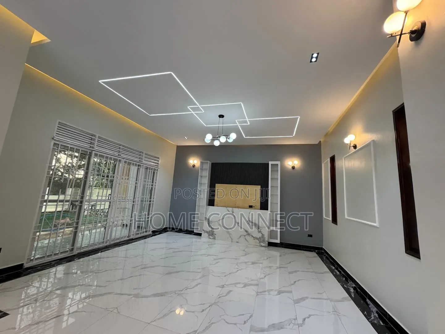 4bdrm Apartment in Kira Mamerito Rd, Central Division for sale